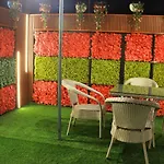 Skymax Hotel